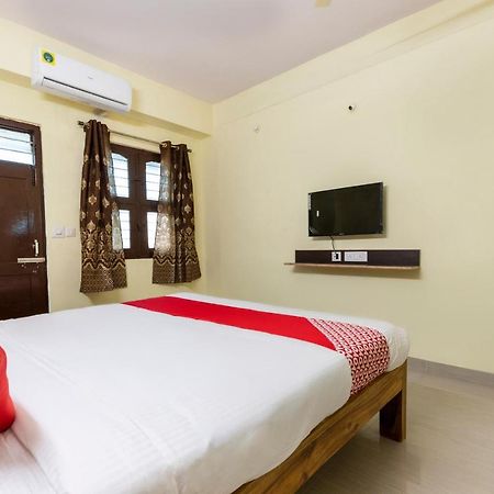 Oyo Kalpataru Lodge Hunsur Exterior photo