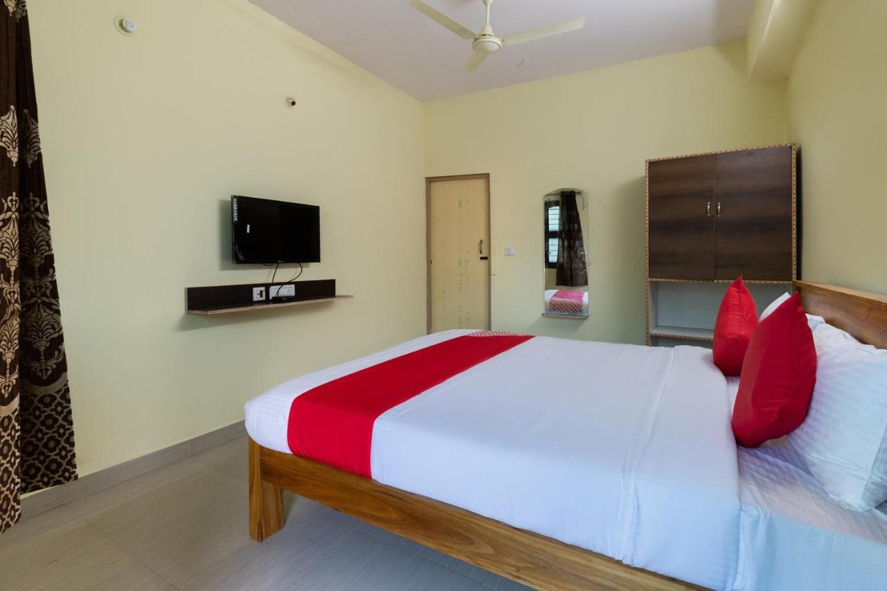 Oyo Kalpataru Lodge Hunsur Exterior photo